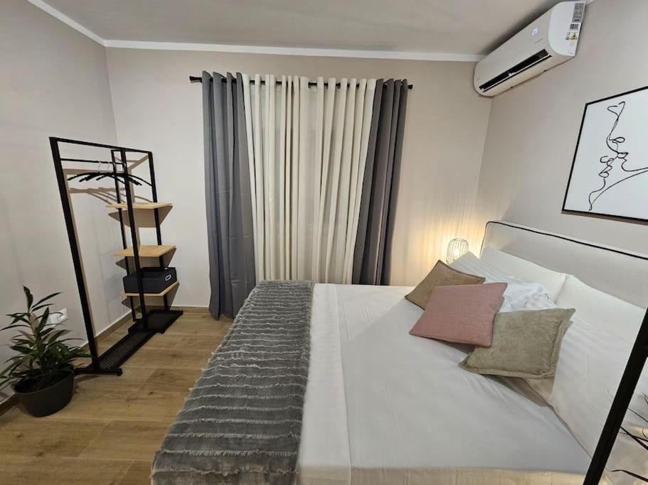 Gevin's 2 Tirana